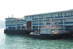 Führungswände für HDPE-Fährterminals